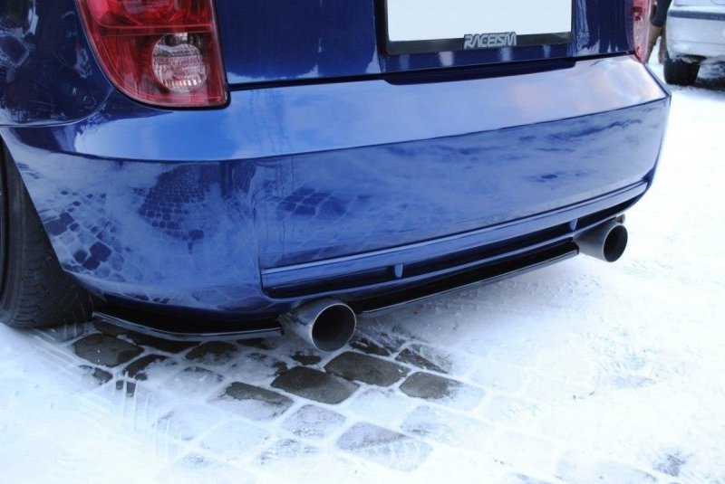 Maxton Mittlerer Diffusor Heck Ansatz für TOYOTA CELICA T23 vor Facelift schwarz Hochglanz TO-CE-7-RD1-G