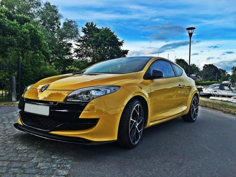 Maxton Front Ansatz für RENAULT MEGANE 3 RS v.2 schwarz Hochglanz RE-ME-3-RS-FD2-G