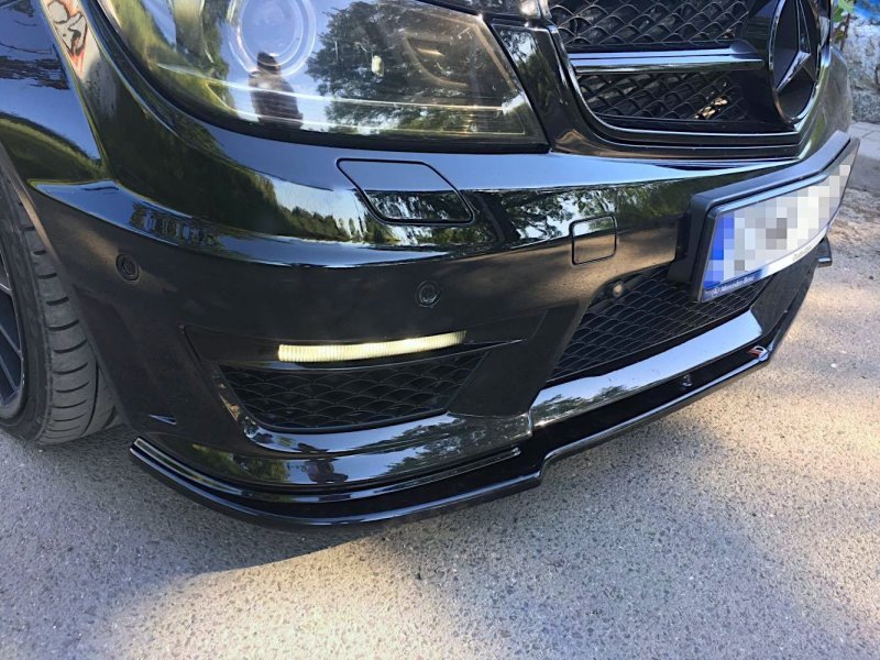 Maxton Front Ansatz für Mercedes AMG C63 W204 FACELIFT schwarz Hochglanz ME-C-204F-AMG-FD1-G