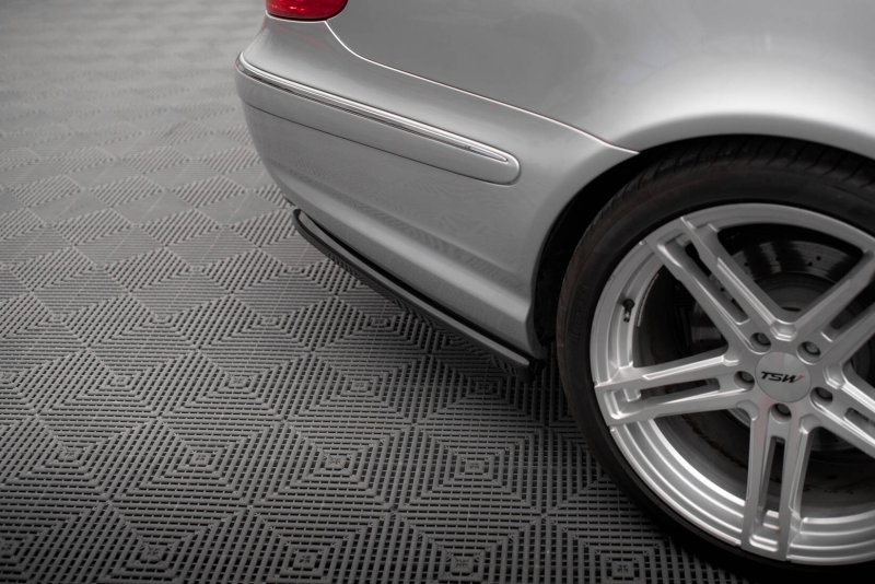 Maxton Heck Ansatz Flaps Diffusor Mercedes-Benz E 55 AMG W211 schwarz Hochglanz ME-E-211-AMG-RSD1-G