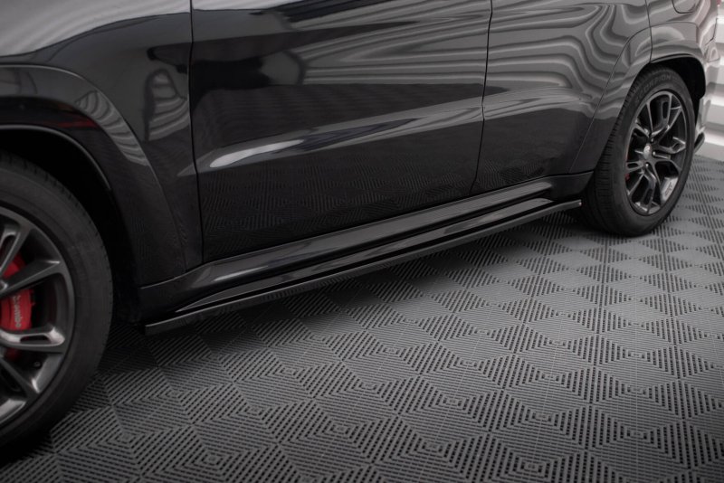 Maxton Seitenschweller Ansatz Jeep Grand Cherokee SRT WK2 Facelift schwarz Hochglanz JE-GC-4F-SRT8-SD1-G
