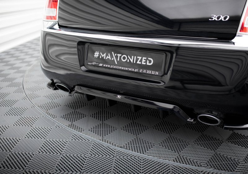 Maxton Mittlerer Cup Diffusor Heck Ansatz Chrysler 300 Mk2 schwarz Hochglanz CHR-300C-2-RD1G+RD2-G