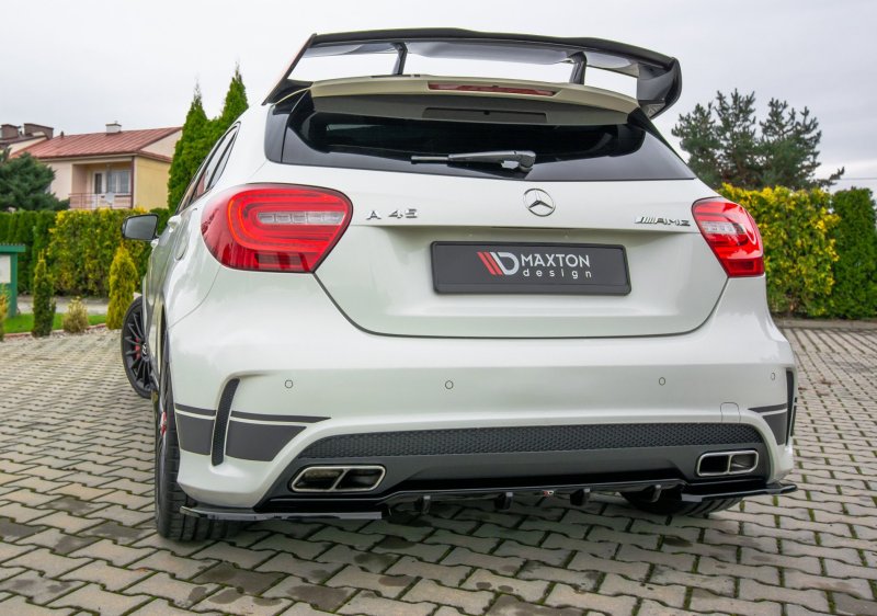 Maxton Diffusor Heck Ansatz für Mercedes A45 AMG W176 schwarz Hochglanz ME-A-176-AMG-RS1-G