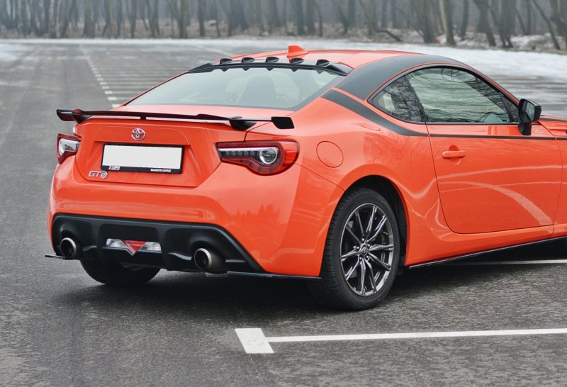 Maxton Heck Ansatz Flaps Diffusor V.1 für TOYOTA GT86 FACELIFT  schwarz Hochglanz TO-GT86-1F-RSD1-G