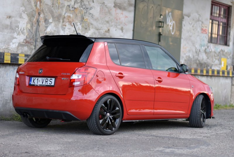Maxton Seitenschweller Ansatz für Skoda Fabia RS Mk2 schwarz Hochglanz SK-FA-2-RS-SD1-G