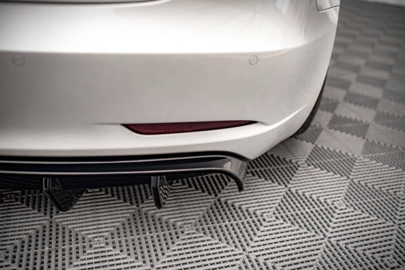 Maxton Diffusor Heck Ansatz V.2 für Tesla Model 3 schwarz Hochglanz TE-MODEL3-1-RS2-G
