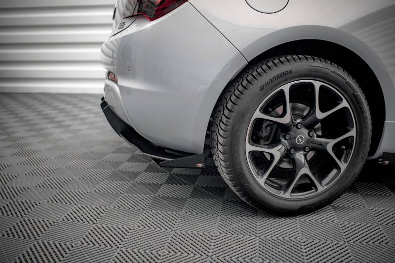 Maxton Hintere Seiten Flaps für Opel Astra GTC OPC-Line J schwarz Hochglanz OPASJGTCOPCLINECNC-RSF1-G