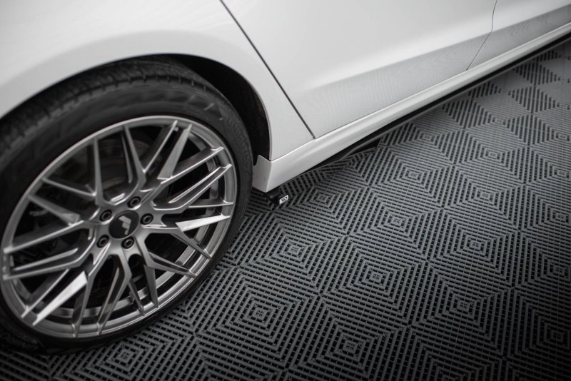 Maxton Side Flaps Ford Mondeo Sport Mk5 Facelift / Fusion Sport Mk2 Facelift schwarz Hochglanz FOMO5FSPORTCNC-SF1-G