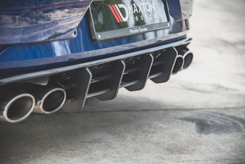 Maxton Racing Heckschürze für VW Golf 7 R Facelift VWGO7FRCNC-RS2BRB
