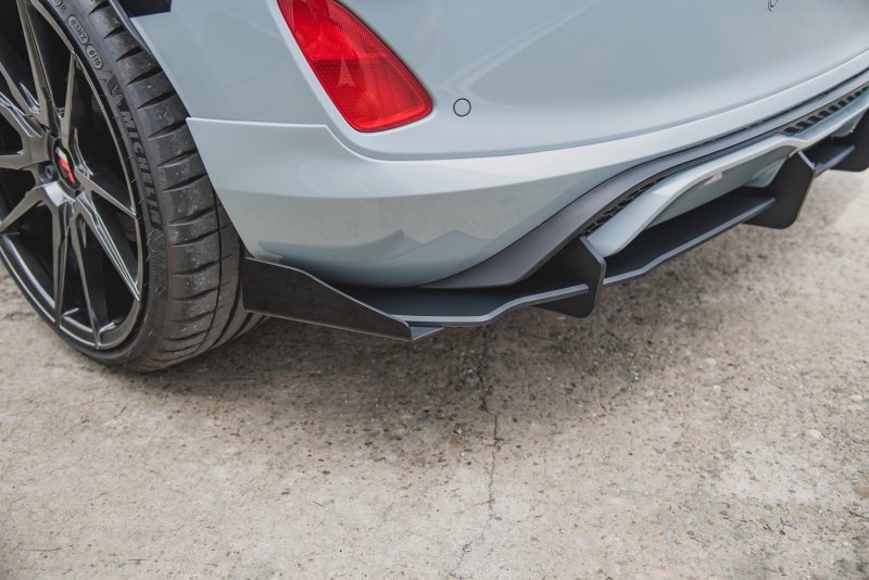 Maxton Racing Diffusor Heck Ansatz +Flaps für Ford Fiesta Mk8 ST schwarz Hochglanz FOFI8STCNC-RS1BRB+RSF1-G