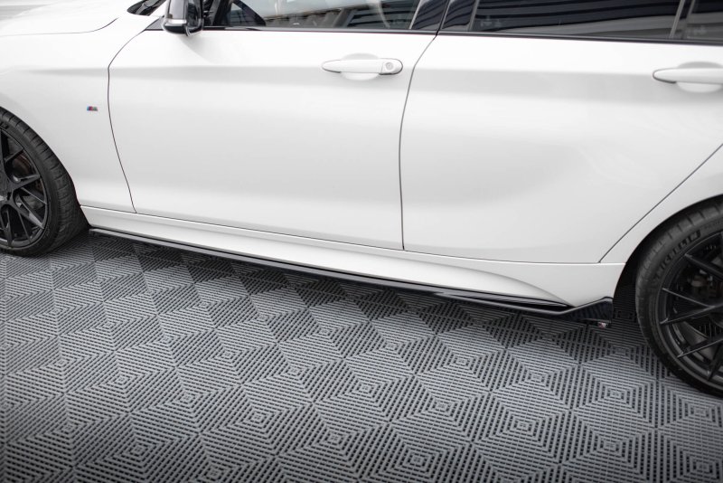 Maxton Seitenschweller Ansatz V.3 CSL Look BMW 1er M-Paket / M140i F20 Facelift schwarz Hochglanz BM-1-F20F-M-SD3-G