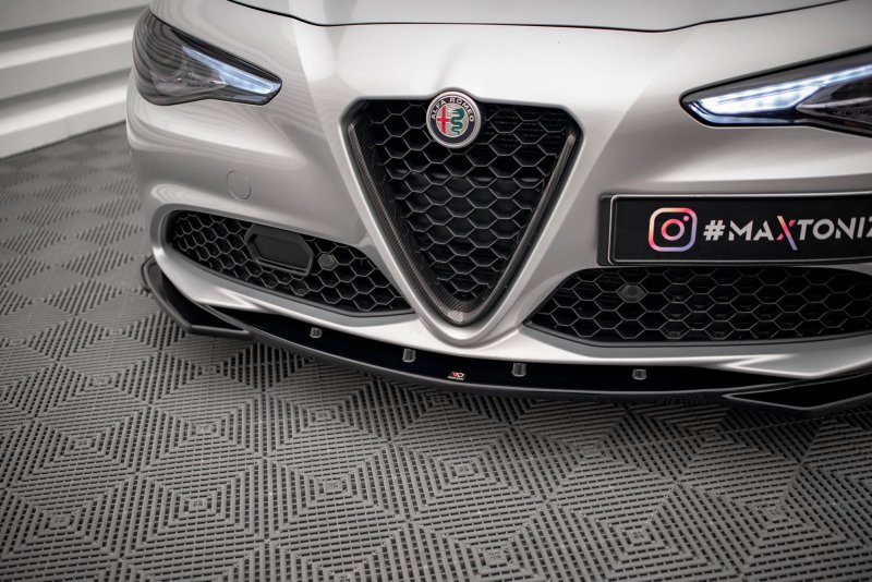 Maxton Front Ansatz V.2 für Alfa Romeo Giulia Sport schwarz Hochglanz AL-GI-1-SPORT-FD2-G