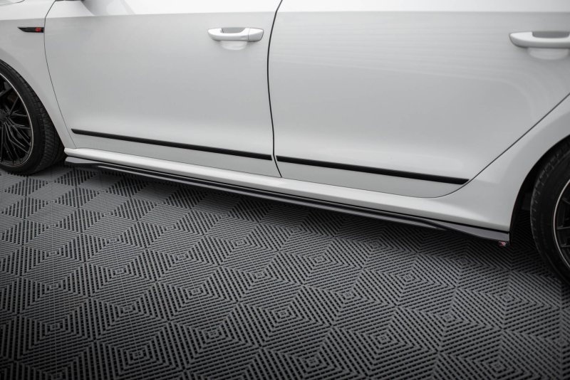 Maxton Seitenschweller Ansatz VW Passat GT B8 Facelift USA schwarz Hochglanz VW-PA-B7-GT-SD1-G
