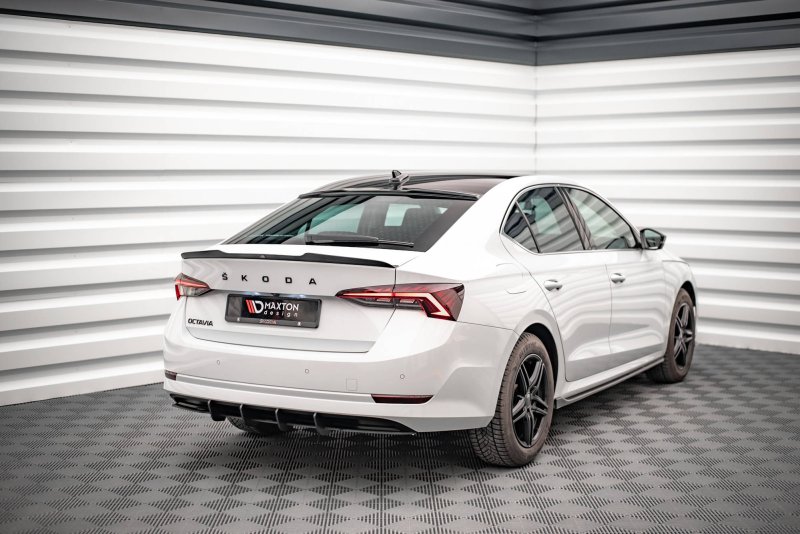 Maxton Street Pro Heckschürze für Skoda Octavia Mk4 SKOC4CNC-RS1B+BRBI