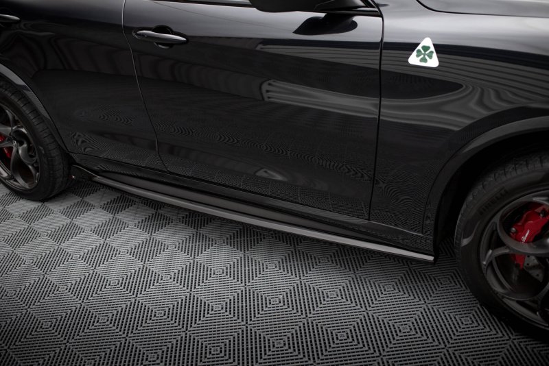 Maxton Seitenschweller Ansatz Alfa Romeo Stelvio Quadrifoglio Mk1 schwarz Hochglanz AL-ST-1-QV-SD1-G