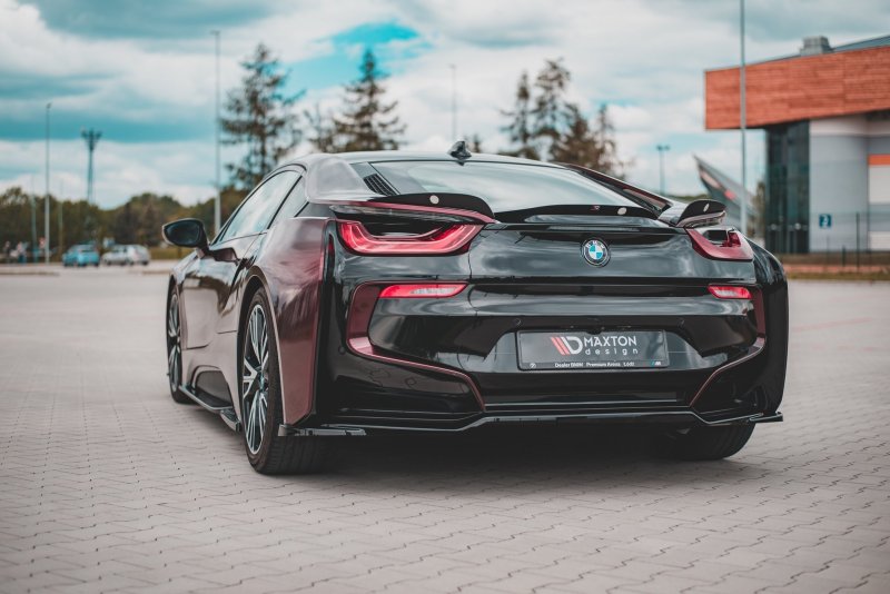 Maxton Mittlerer Diffusor Heck Ansatz für BMW i8 schwarz Hochglanz BM-I8-1-RD1-G