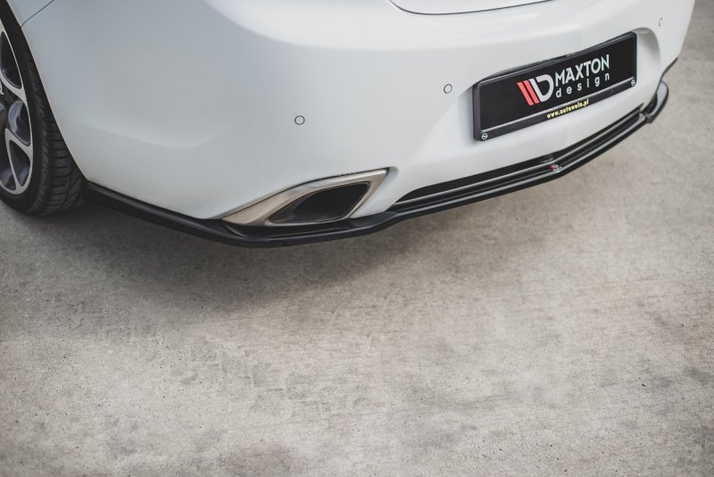 Maxton Mittlerer Diffusor Heck Ansatz für Opel Insignia Mk. 1 OPC Facelift schwarz Hochglanz OP-IS-1F-OPC-RD1-G