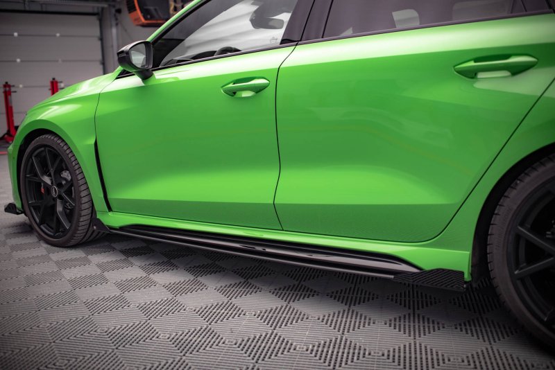 Maxton Side Flaps Audi RS3 Limousine 8Y schwarz Hochglanz AURS38YSCNC-SF1-G