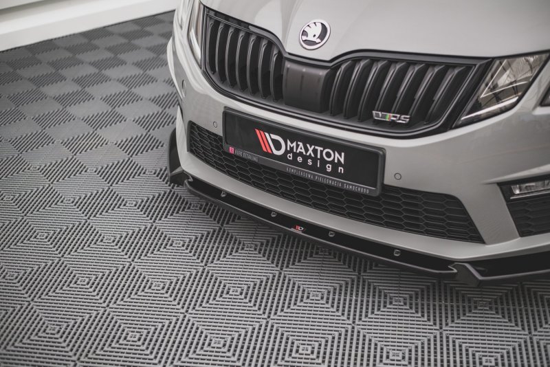 Maxton Front Ansatz V.2 für Skoda Octavia RS Mk3 Facelift schwarz Hochglanz SK-OC-3F-RS-FD2-G