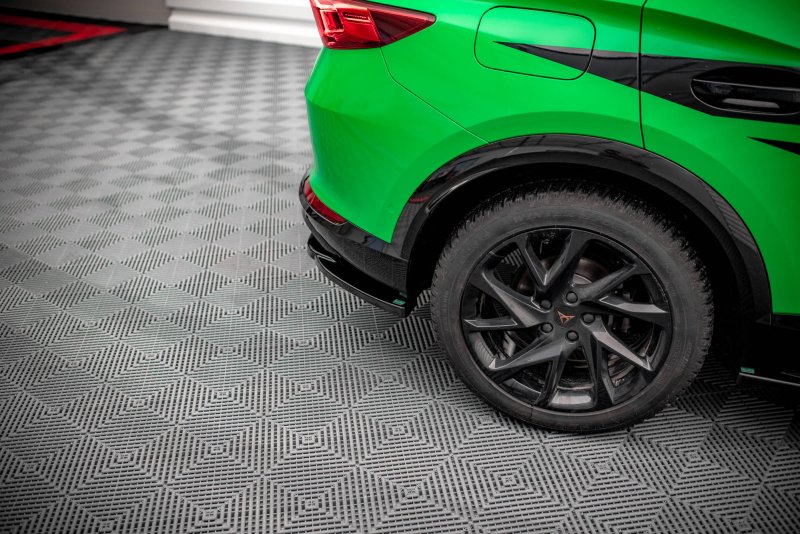 Maxton Heck Ansatz Flaps Diffusor V.2 für Cupra Formentor schwarz Hochglanz CU-FO-1-RSD2-G