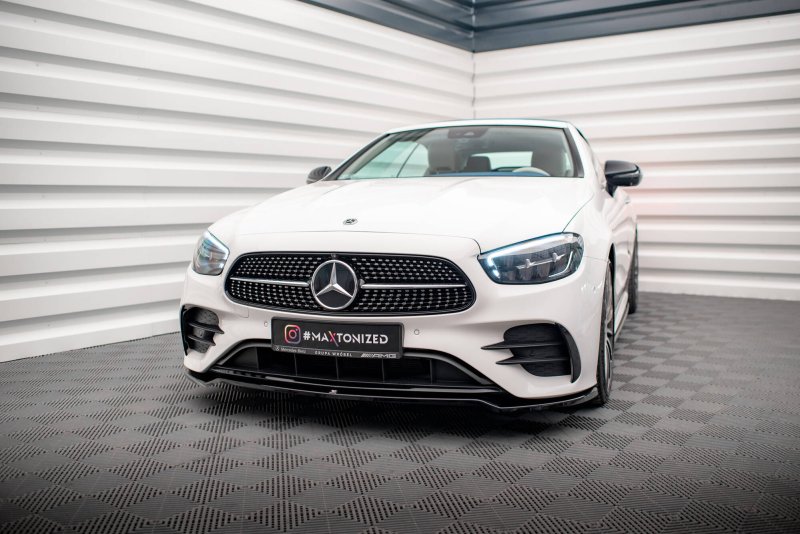 Maxton Front Ansatz V.1 Mercedes-Benz E-Klasse W213 Coupe Facelift (C238 Facelift) / Cabriolet (A238 Facelift) AMG-Line / 53 AMG schwarz Hochglanz ME-E-213F-AMGLINE-C-FD1-G