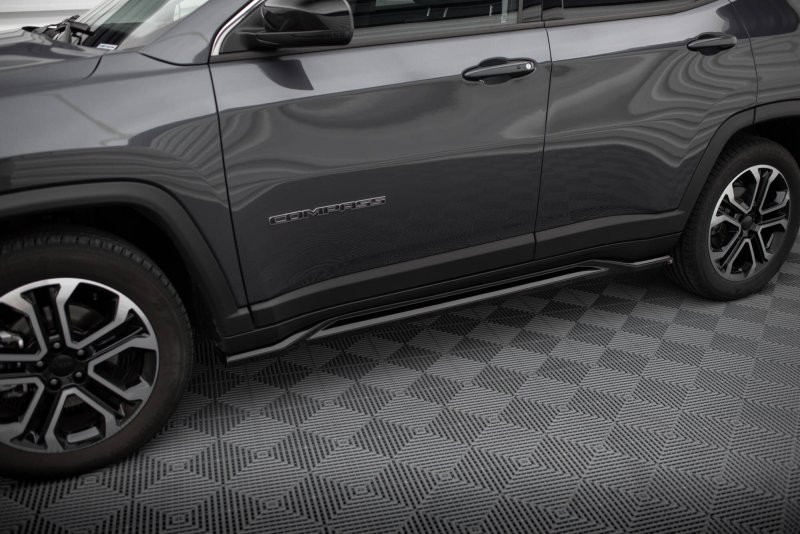 Maxton Seitenschweller Ansatz Jeep Compass Limited Mk2 Facelift schwarz Hochglanz JE-CO-2-SD1-G