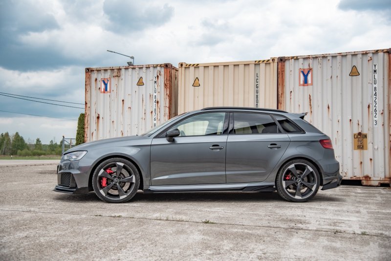 Maxton Racing Seitenschweller Ansatz + Flaps Audi RS3 8V Sportback schwarz Hochglanz AURS38VCNC-SD2BRB+SRF1-G