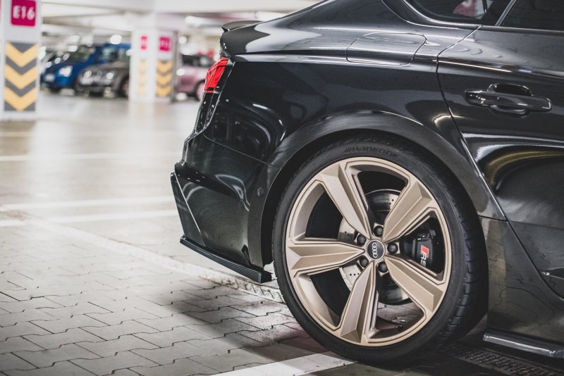 Maxton Heck Ansatz Flaps Diffusor für Audi RS5 F5 Facelift schwarz Hochglanz AU-RS5-2F-RSD1-G