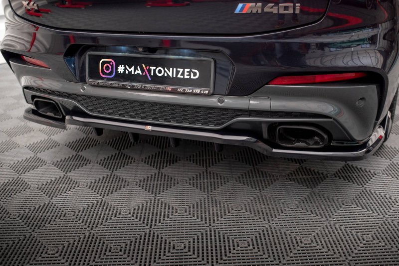 Maxton Mittlerer Diffusor Heck Ansatz DTM Look für V.2 BMW X4 M-Paket G02 schwarz Hochglanz BM-X4-02-MPACK-RD2G+RD3-G