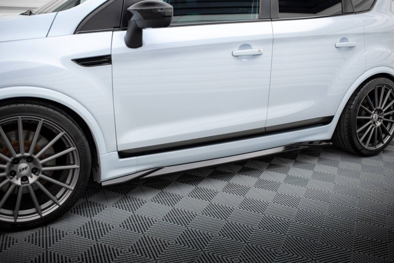 Maxton Seitenschweller Ansatz Ford Kuga ST Mk1 schwarz Hochglanz FO-KU-1-ST-SD1-G