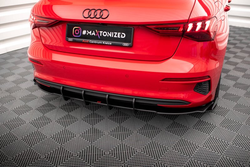 Maxton Robuste Racing Diffusor Heck Ansatz +Flaps für Audi A3 Sportback 8Y schwarz Hochglanz AUA38YCNC-RS1B+BRBI+RSF1-G