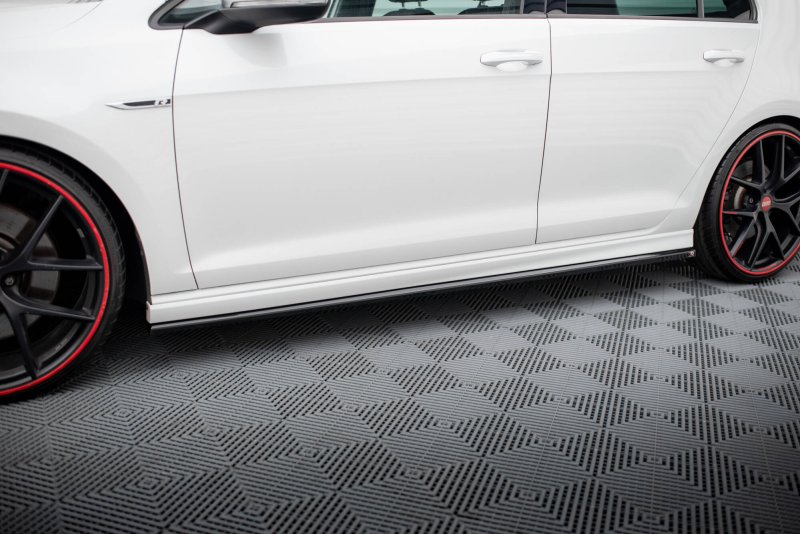 Maxton Seitenschweller Ansatz V.3 VW Golf R / R-Line Mk7 schwarz Hochglanz VW-GO-7-R-SD3-G