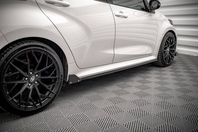 Maxton Seitenschweller Ansatz für V.1 für + Flaps Toyota Yaris Mk4 TO-YA-4-SD1G+S