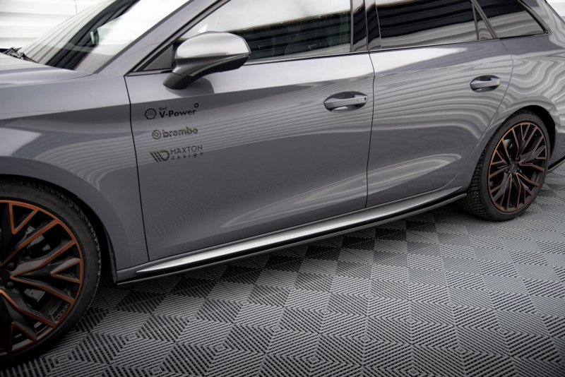 Maxton Seitenschweller Ansatz Cupra Leon Aero Mk1 schwarz Hochglanz CU-LE-1-AERO-SD1-G