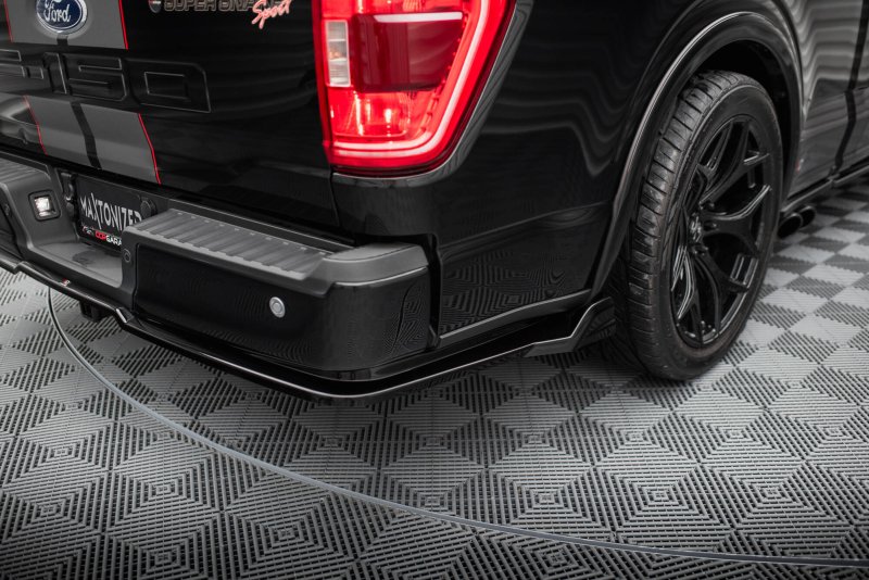 Maxton Mittlerer Cup Diffusor Heck Ansatz Shelby F150 Super Snake schwarz Hochglanz SH-F150-SS-RD1-G