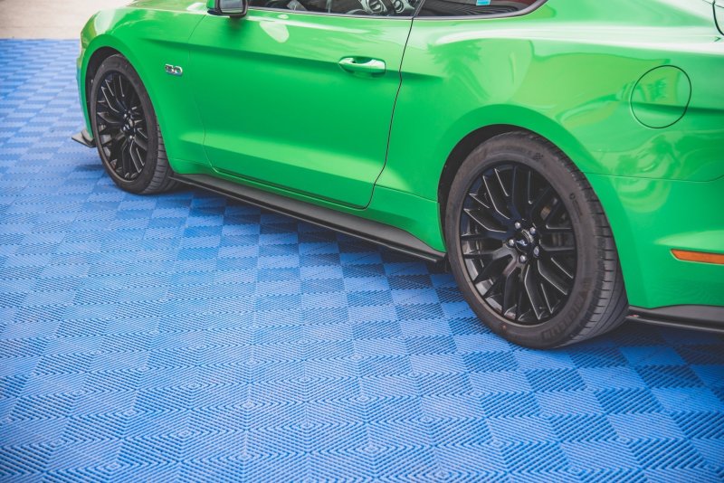Maxton Street Pro Seitenschweller Ansatz für V.1 für Ford Mustang GT Mk6 Facelift FOMU6FGTCNC-SD1BRB
