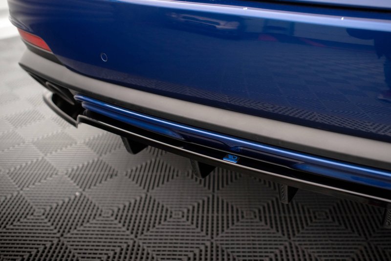 Maxton Mittlerer Diffusor Heck Ansatz DTM Look für Maserati Levante GTS Mk1 schwarz Hochglanz MS-LE-1-GTS-RD1G+RD2-G
