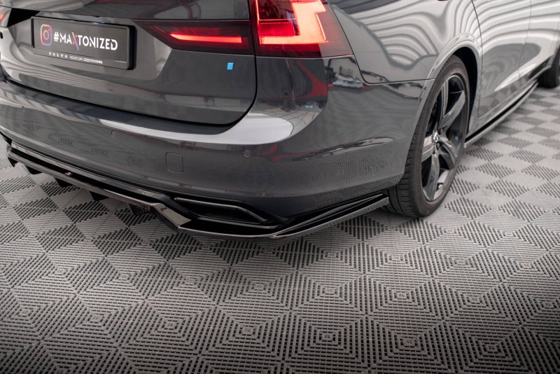 Maxton Mittlerer Diffusor Heck Ansatz DTM Look für Volvo V90 R-Design Mk2 schwarz Hochglanz VO-V90-2-RDESIGN-RD1G+RD2-G