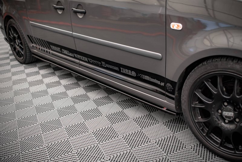 Maxton Seitenschweller Ansatz für Volkswagen Caddy Long Mk3 Facelift schwarz Hochglanz VW-CA-3F-L-SD1-G