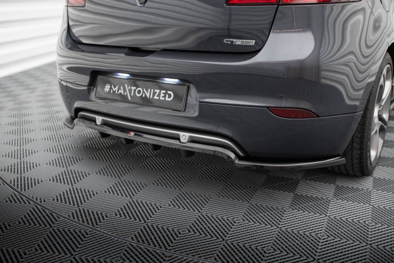 Maxton Mittlerer Cup Diffusor Heck Ansatz Renault Megane GT MK3 Facelift schwarz Hochglanz RE-ME-3-GT-RD1G+RD2-G