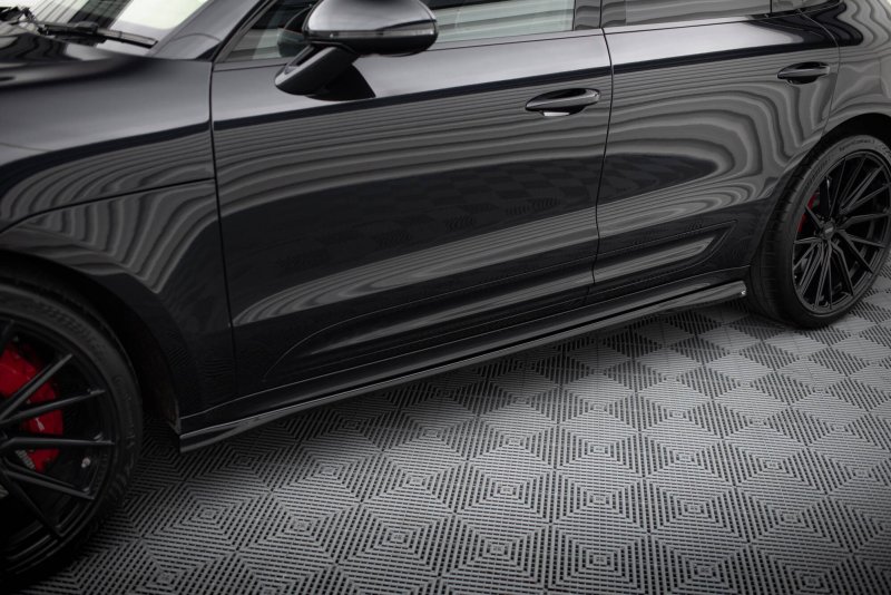 Maxton Seitenschweller Ansatz Porsche Macan T / GTS Mk1 Facelift 2  schwarz Hochglanz PO-MA-1F2-T-SD1-G
