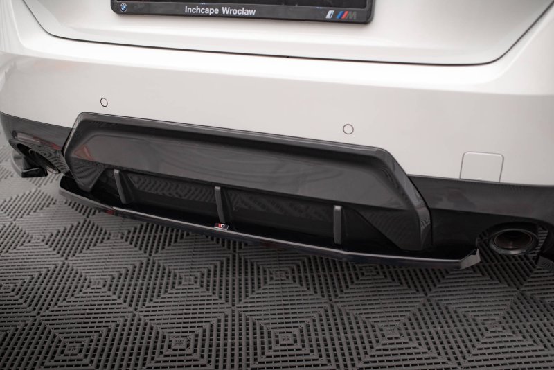 Maxton Mittlerer Diffusor Heck Ansatz für BMW 2 Coupe M-Paket G42 schwarz Hochglanz BM-2-42-MPACK-RD1-G