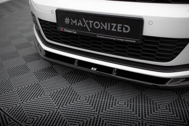 Maxton Front Ansatz V.1 VW Scirocco Mk3 Facelift schwarz Hochglanz VW-SC-3F-FD1-G