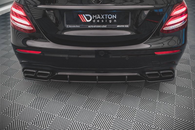 Maxton Street Pro Heckschürze für Mercedes-Benz E63 AMG Kombi/Limousine S213/W213 ME21363ESCNC-RS1B