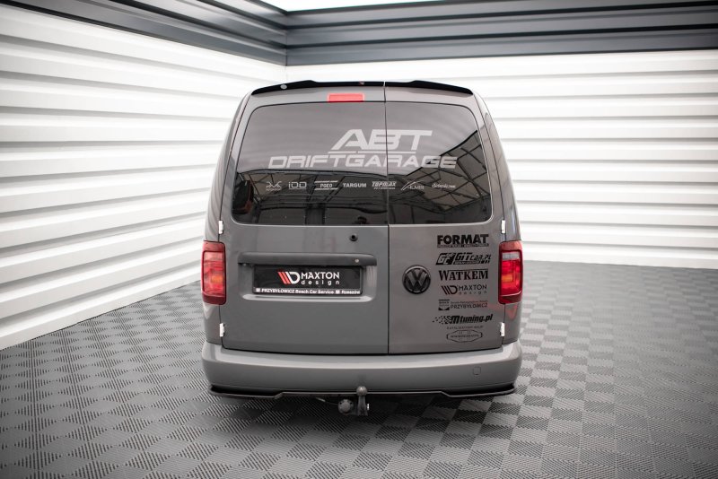 Maxton Mittlerer Diffusor Heck Ansatz für Volkswagen Caddy Long Mk3 Facelift schwarz Hochglanz VW-CA-3F-RD1-G