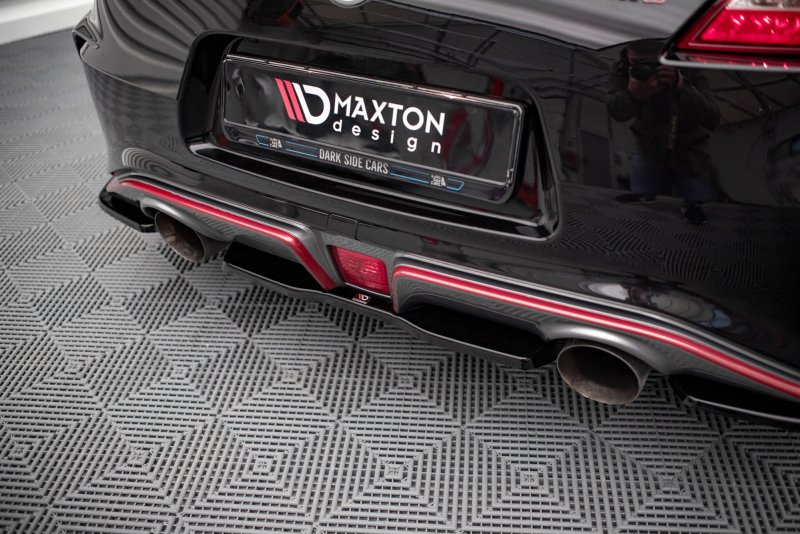Maxton Mittlerer Diffusor Heck Ansatz für Nissan 370Z Nismo Facelift schwarz Hochglanz NI-370Z-NISMO-RD1-G