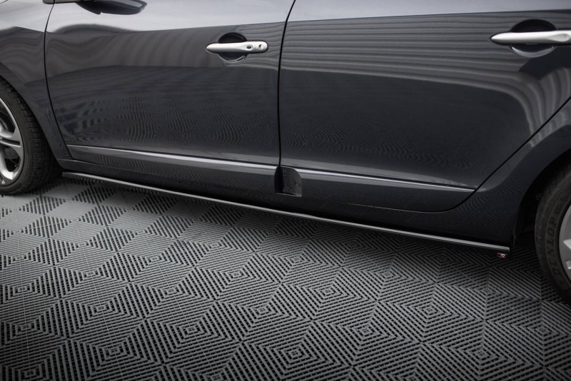 Maxton Seitenschweller Ansatz Renault Megane GT MK3 Facelift schwarz Hochglanz RE-ME-3-GT-SD1-G