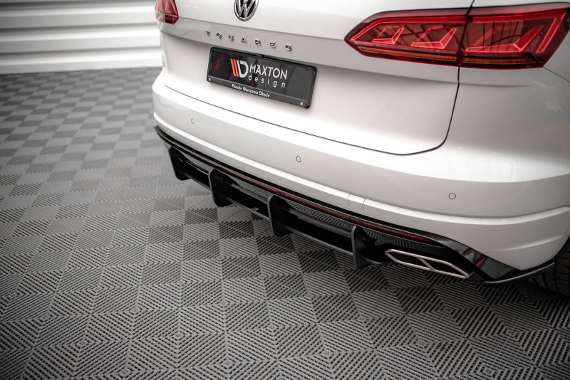 Maxton Street Pro Heckschürze für Volkswagen Touareg R-Line Mk3 VWTO3RLINECNC-RS1B+BRBI