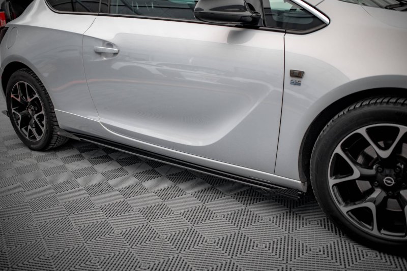Maxton Street Pro Seitenschweller Ansatz für + Flaps Opel Astra GTC OPC-Line J schwarz Hochglanz OPASJGTCOPCLINECNC-SD1BRB+SF1-G