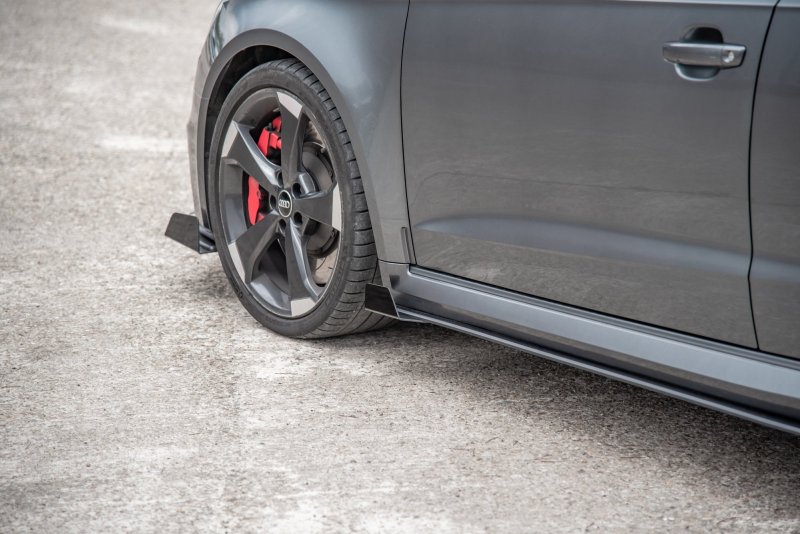 Maxton Racing Seitenschweller Ansatz + Flaps Audi RS3 8V Sportback schwarz Hochglanz AURS38VCNC-SD2BRB+SRF1-G
